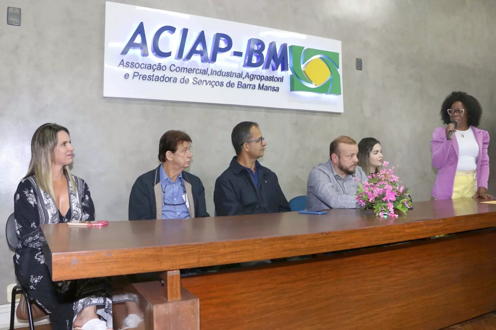 Vice-prefeita Fátima Lima participa de encontro na Aciap voltado ao empreendedorismo feminino